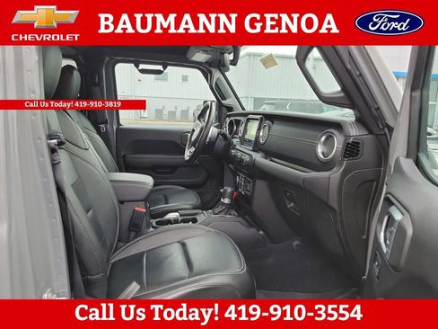 Used 2022 Jeep Wrangler Unlimited Sahara w/ Cold Weather Group image 12