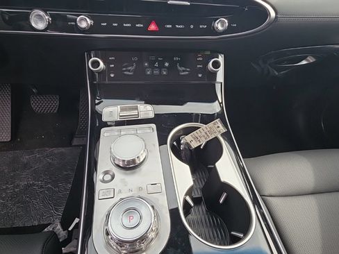 New 2027 Genesis GV70 2.5T AWD/4WD image 18