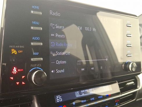 Used 2021 Toyota Sienna XSE w/ XSE Plus Package image 21