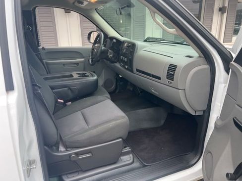 Used 2013 Chevrolet Silverado 1500 W/T image 9