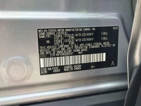 Used 2022 Toyota RAV4 LE AWD/4WD image 30