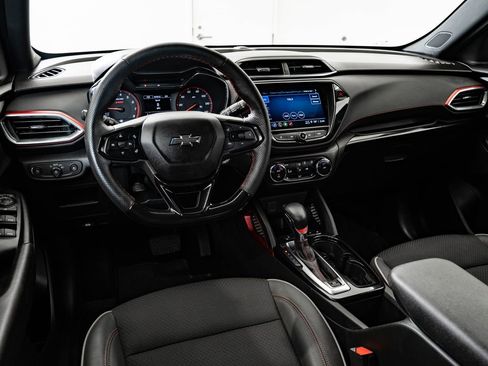 Used 2023 Chevrolet TrailBlazer RS w/ Convenience Package FWD image 4