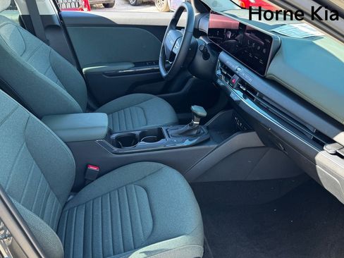 New 2025 Kia K4 EX image 18