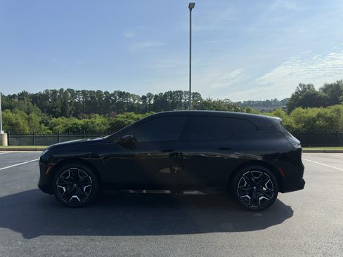 Used 2024 BMW iX xDrive50 w/ Sport Package AWD/4WD image 10