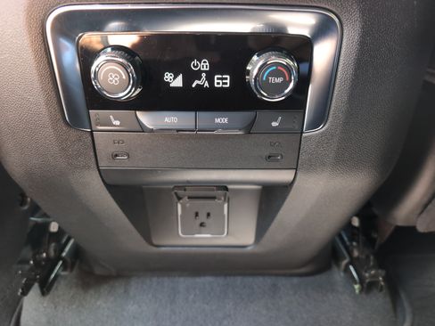 Used 2025 Chevrolet Tahoe RST w/ Comfort Package AWD/4WD image 40