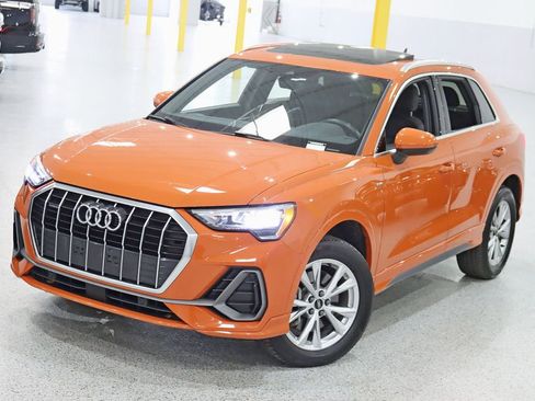 Used 2021 Audi Q3 2.0T Premium w/ Convenience Package image 5