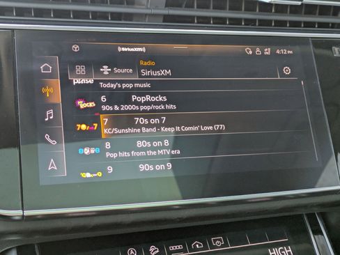 Used 2023 Audi Q8 Premium image 19