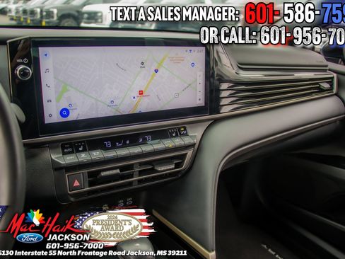 Used 2025 Toyota Camry XSE FWD image 15