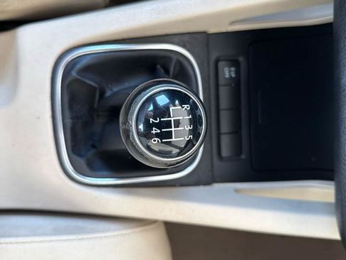 Used 2008 Volkswagen Eos FWD image 9