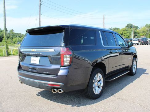 Used 2024 Chevrolet Suburban Premier RWD image 19