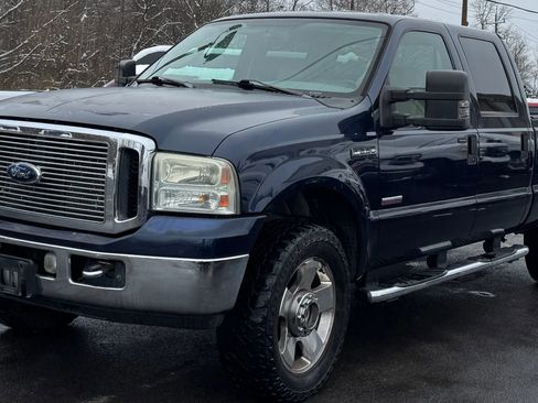 Used 2007 Ford F250 Lariat image 2