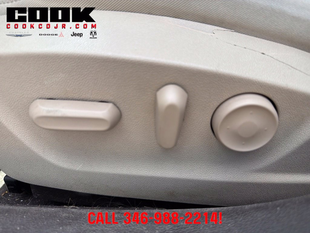 Used 2011 Buick Regal CXL Turbo w/ TO6 Preferred Equipment Group FWD image 12