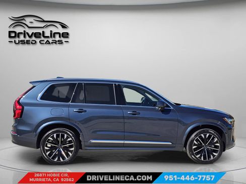 Used 2025 Volvo XC90 B6 Plus image 13