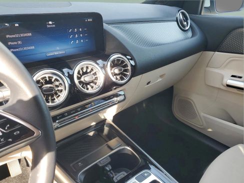 Used 2025 Mercedes-Benz GLA 250 image 26