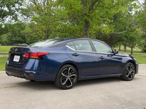 Used 2023 Nissan Altima 2.5 SR FWD image 5