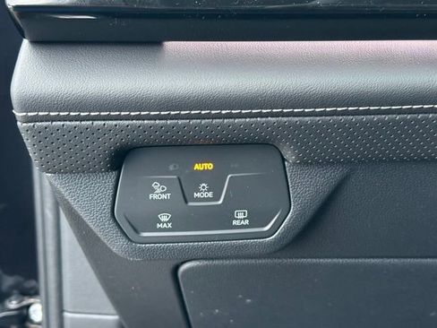 New 2026 Volkswagen Atlas Cross Sport SEL R-Line image 24