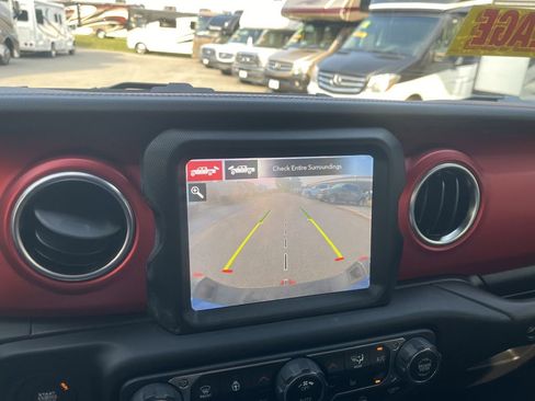 Used 2021 Jeep Gladiator Rubicon w/ Dual Top Group image 30