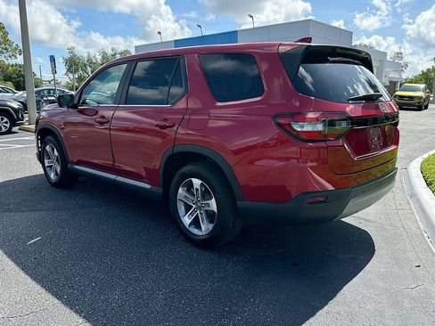 Used 2025 Honda Pilot EX-L image 7