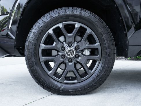 Used 2024 Toyota Tundra Platinum image 30