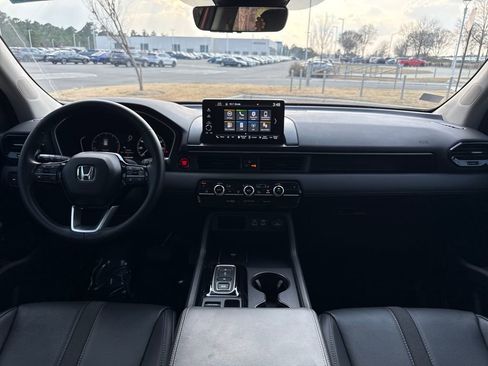 Certified 2025 Honda Pilot EX-L image 15
