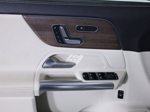 Certified 2023 Mercedes-Benz GLA 250 4MATIC w/ Premium Package image 9