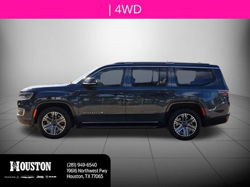 Used 2024 Jeep Wagoneer 4WD w/ Premium Group I image 8