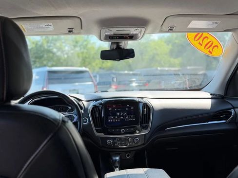 Used 2021 Chevrolet Traverse RS FWD image 14