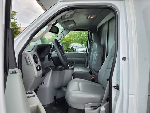 New 2027 Ford E-450 and Econoline 450 Super Duty w/ Power Equipment Group RWD image 10