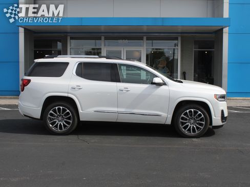 Certified 2021 GMC Acadia Denali w/ Denali Ultimate Package AWD/4WD image 3