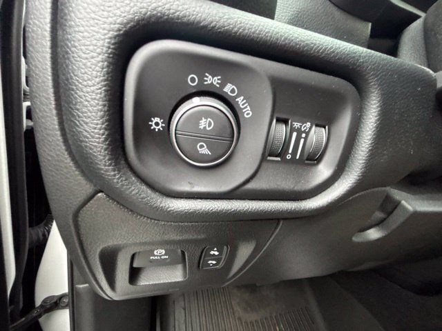 Used 2021 RAM 1500 Laramie RWD image 16