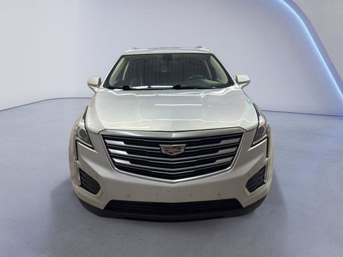 Used 2017 Cadillac XT5 Luxury image 2