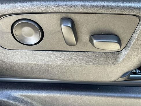 Used 2023 Chevrolet Tahoe High Country image 21