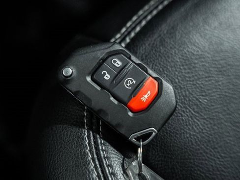 Used 2021 Jeep Gladiator Overland w/ Popular Equipment Package image 39