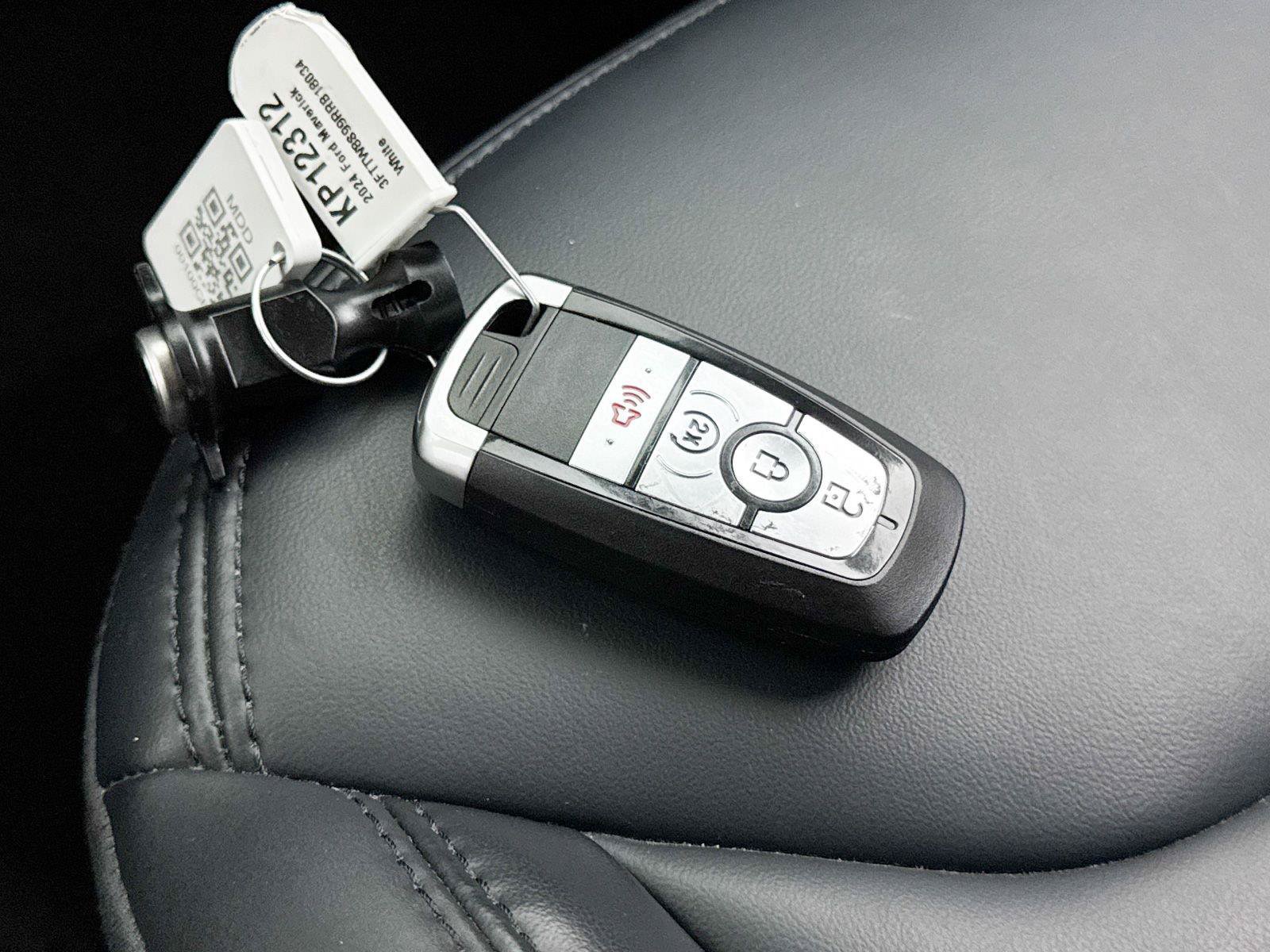Used 2024 Ford Maverick Lariat w/ Black Appearance Package AWD/4WD image 33