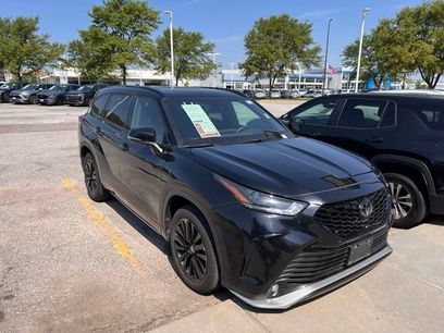Used 2025 Toyota Highlander XSE