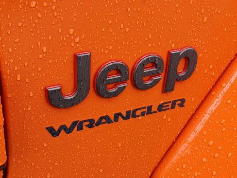 Used 2019 Jeep Wrangler Rubicon w/ Uconnect 4C Nav & Sound Group AWD/4WD image 6