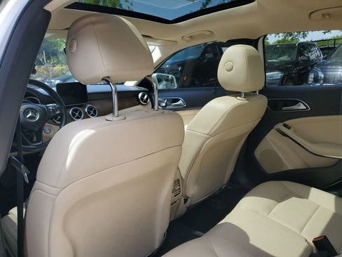 Used 2019 Mercedes-Benz GLA 250 image 14