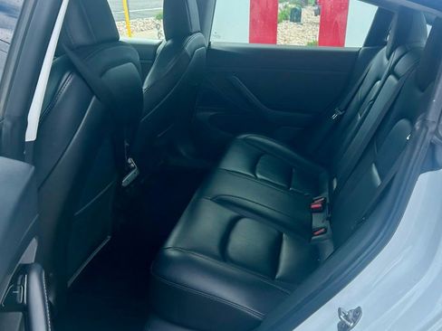 Used 2020 Tesla Model 3 Standard Range image 8
