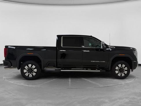 Used 2026 GMC Sierra 2500 Denali w/ Denali Reserve Package AWD/4WD image 2