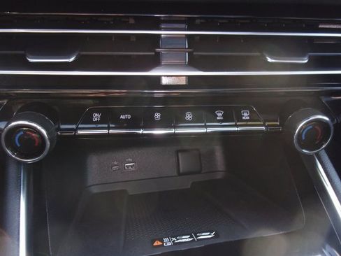 Used 2024 Chevrolet Traverse RS w/ LPO, Floor Liner Package image 24