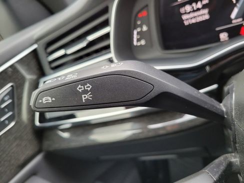 Used 2025 Audi Q8 Premium w/ Convenience Package image 33