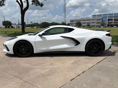 Used 2024 Chevrolet Corvette Stingray Coupe w/ Battery Protection Package RWD image 2