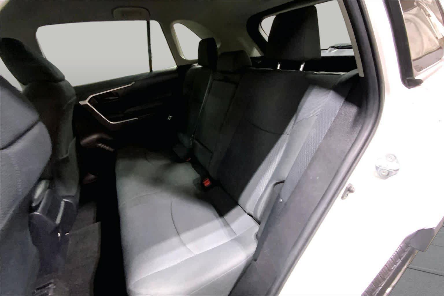Used 2020 Toyota RAV4 LE w/ All Weather Liner Package AWD/4WD image 20