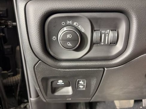 New 2026 RAM 1500 Big Horn AWD/4WD image 18