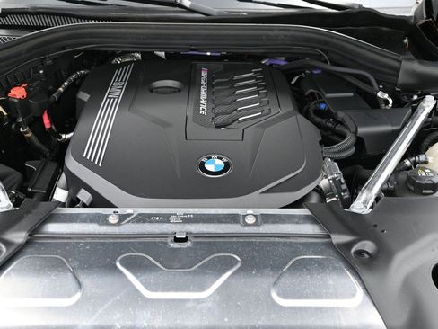 Used 2023 BMW X4 M40i AWD/4WD image 17