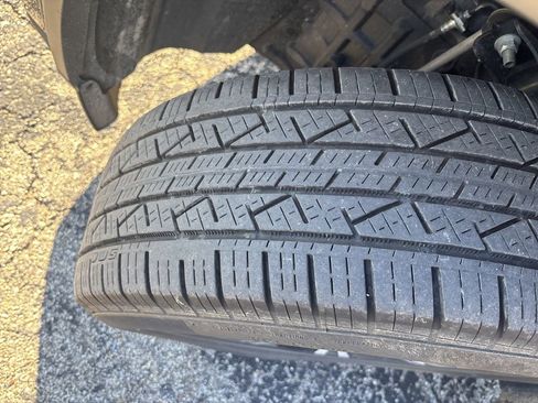 Used 2023 Nissan Rogue SV image 30