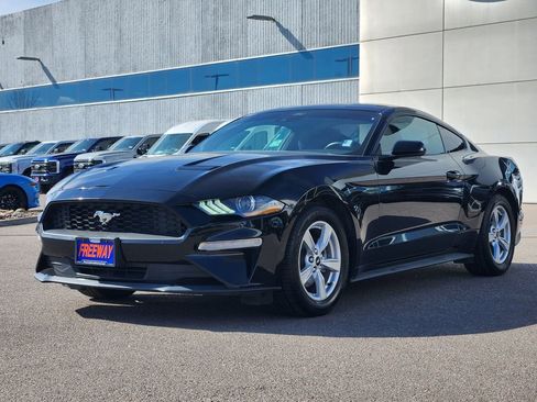 Used 2021 Ford Mustang Coupe image 5