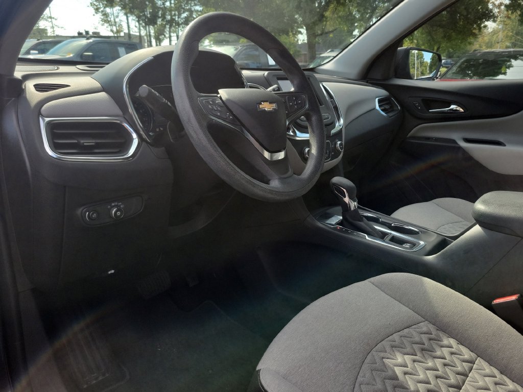 Used 2024 Chevrolet Equinox LS w/ LS Convenience Package FWD image 25