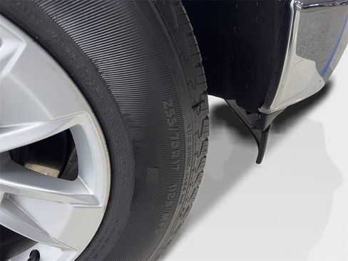 Used 2024 Chevrolet Silverado 1500 LT image 82