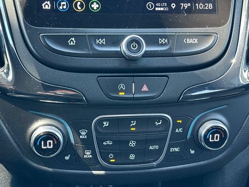 Used 2024 Chevrolet Equinox RS AWD/4WD image 25